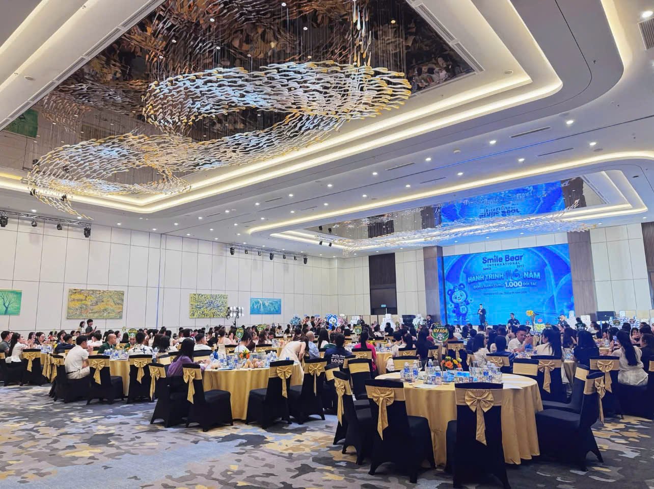 Cam xuc T&T Group: Hanh trinh 16 nam Smile Bear & Le ra mat Royal Bear — ảnh 8/18